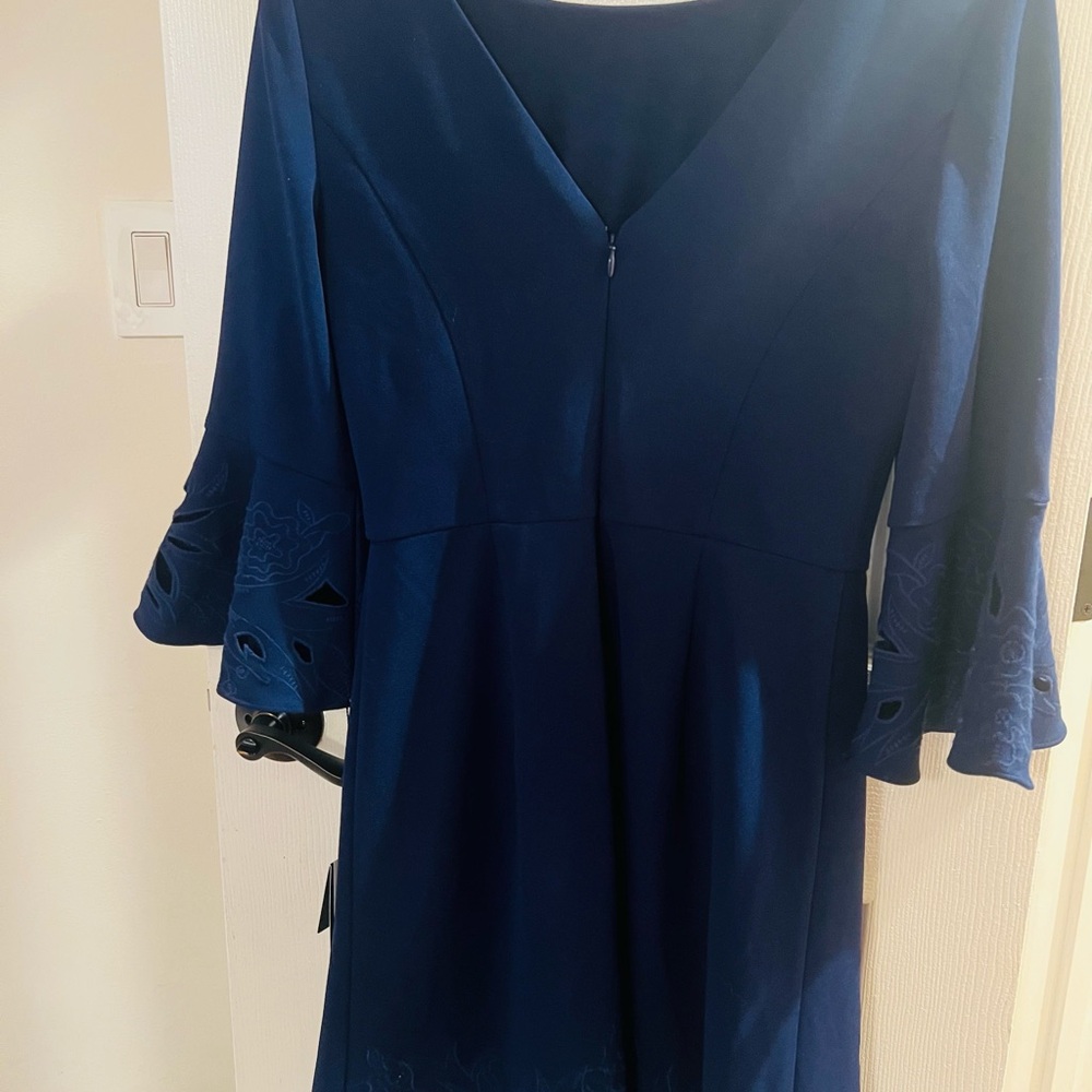 Women's Adrianna Papell Knit Crepe size 2 - Picture 4 of 6